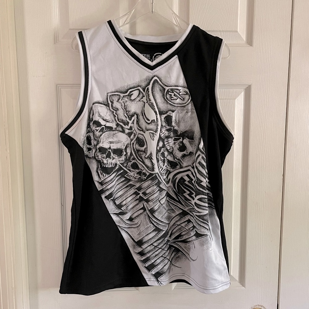 Like new men’s Metal Mulisha sleeveless jersey tank